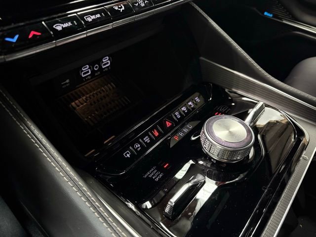 New 2026 Jeep Grand Wagoneer Summit w/ 8-Passenger Seating Package image 19