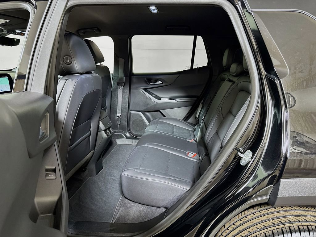 Used 2025 Chevrolet Equinox LT w/ Convenience Package II image 22