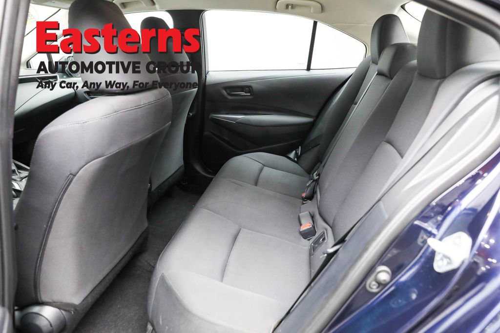 Used 2025 Toyota Corolla LE image 20