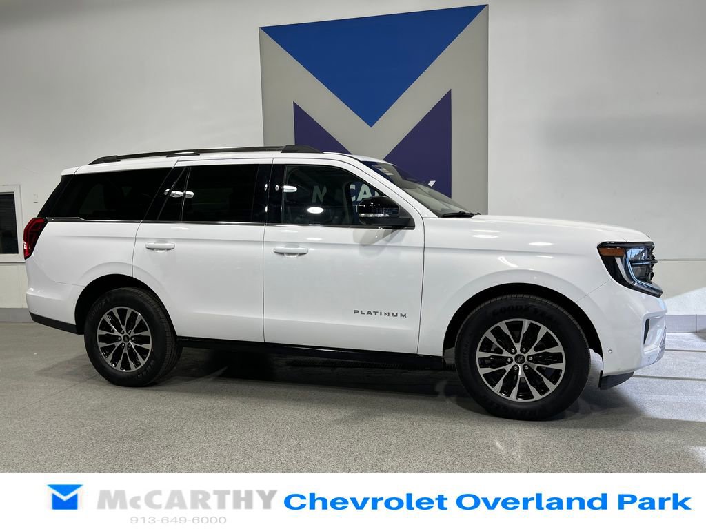 Used 2025 Ford Expedition Platinum AWD/4WD image 3