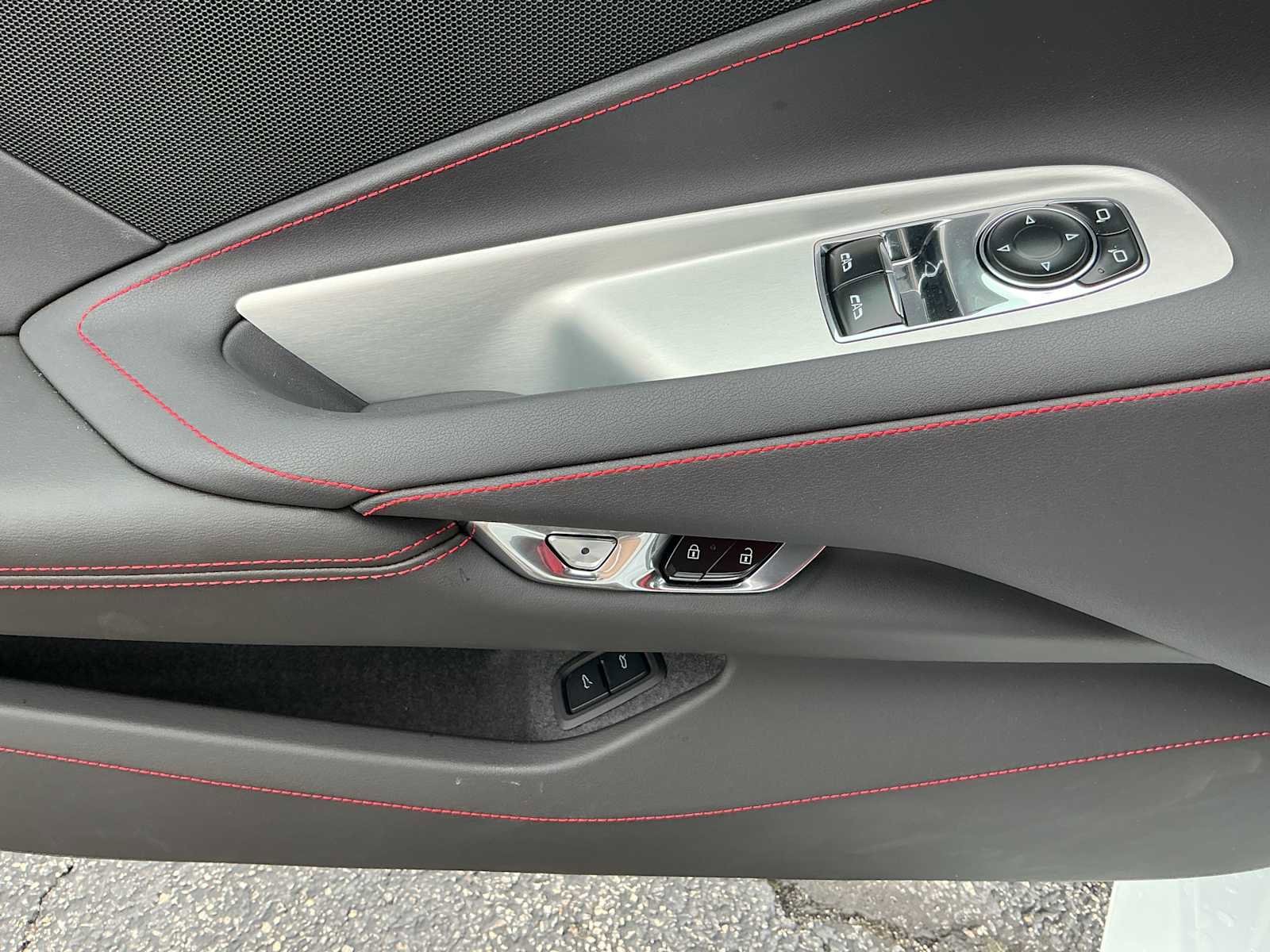 Used 2024 Chevrolet Corvette Stingray Coupe w/ 1LT image 22