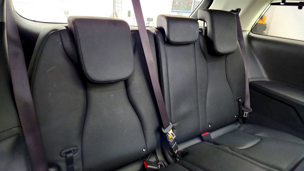 Used 2025 Kia Carnival SX Prestige image 19