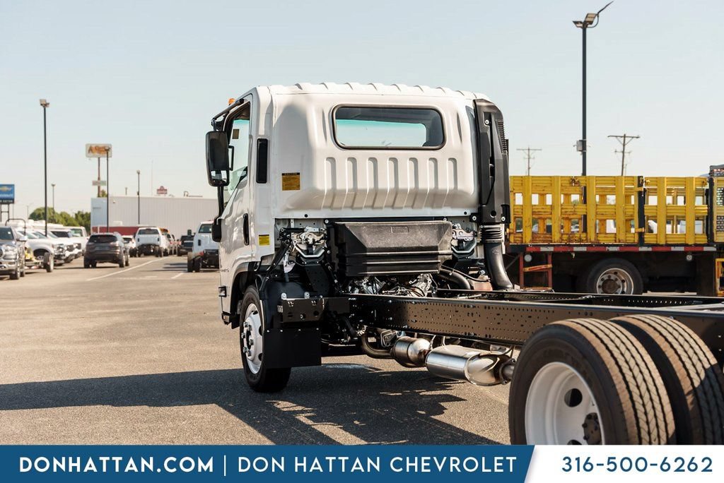 New 2025 Chevrolet Low Cab Forward RWD image 32