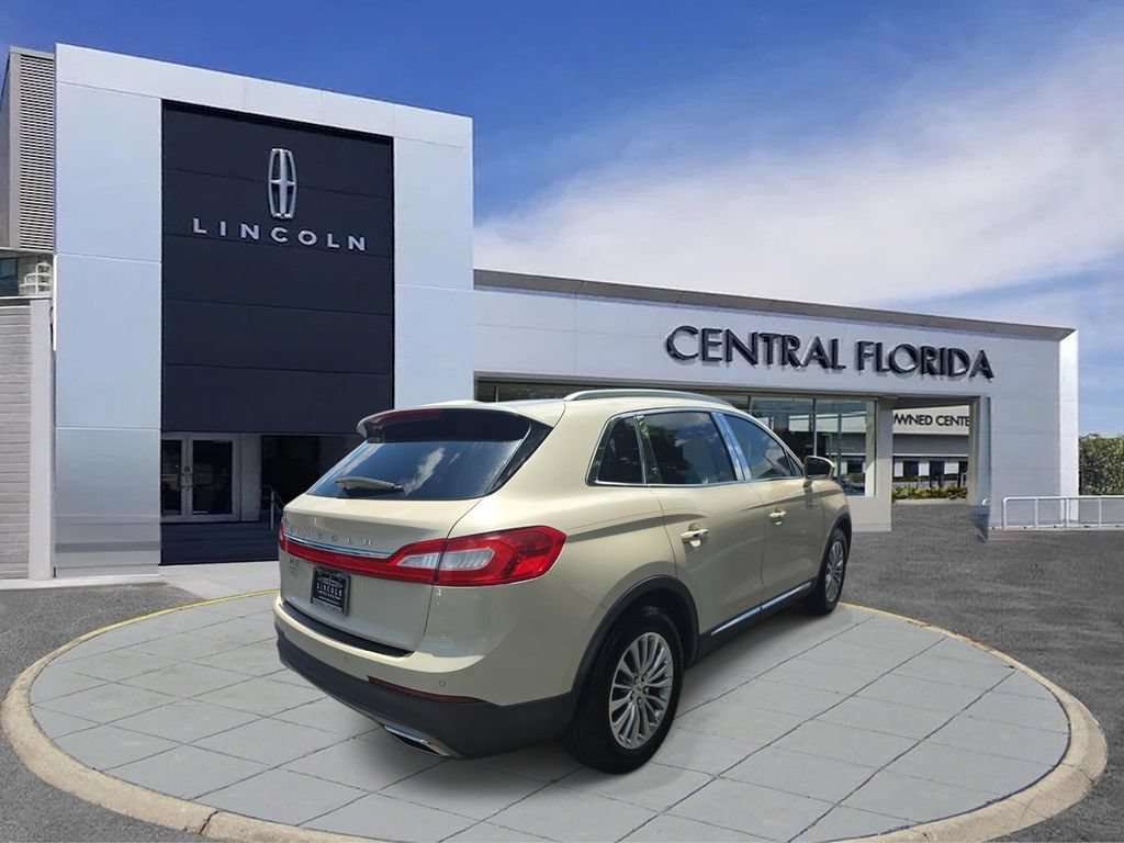 Used 2016 Lincoln MKX Select w/ Select Plus Package FWD image 3