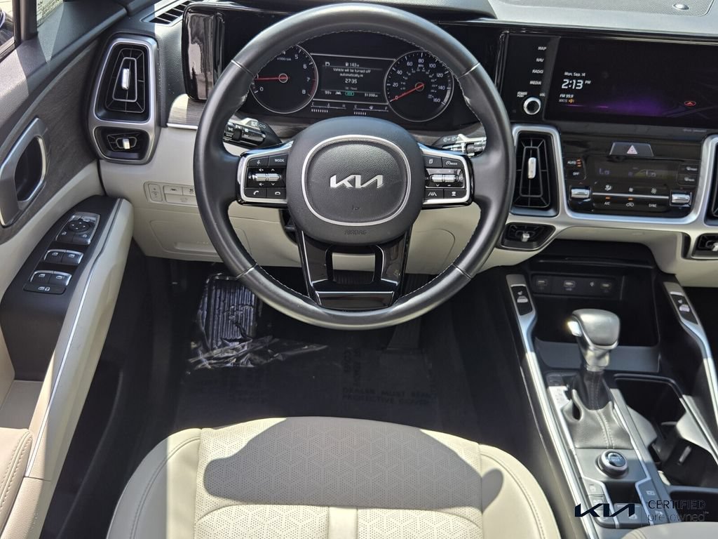 Used 2022 Kia Sorento EX w/ Panoramic Sunroof Package FWD image 13