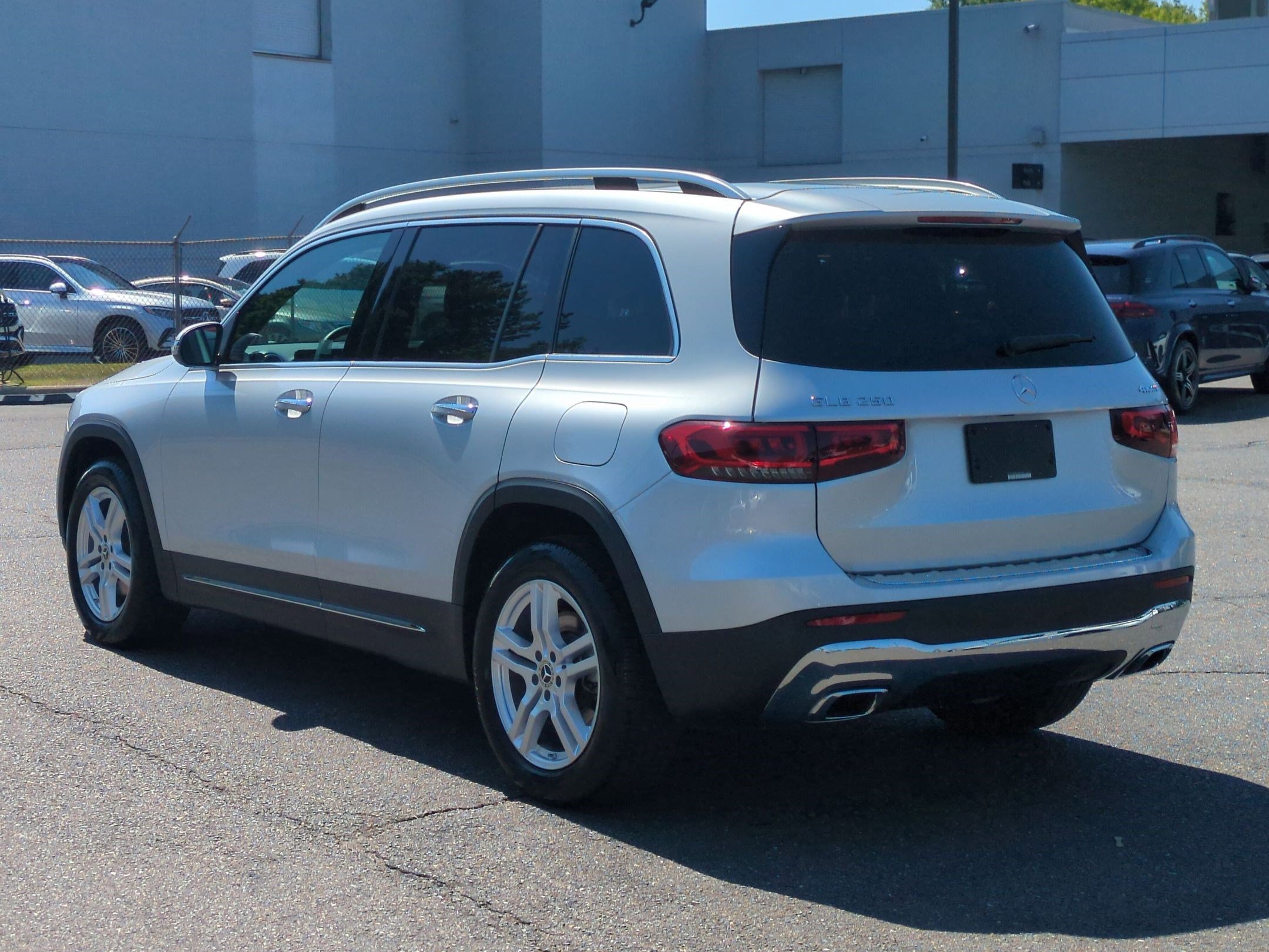 Used 2020 Mercedes-Benz GLB 250 4MATIC image 5