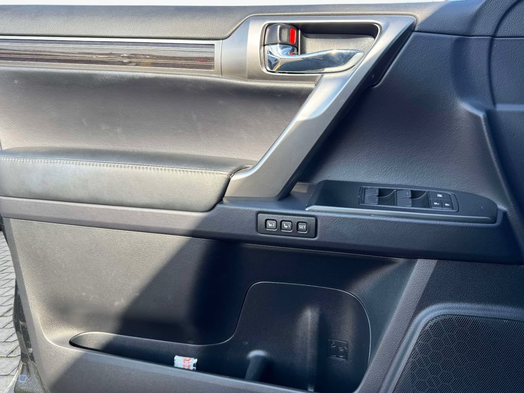 Used 2023 Lexus GX 460 Premium w/ Premium Plus Package AWD/4WD image 17