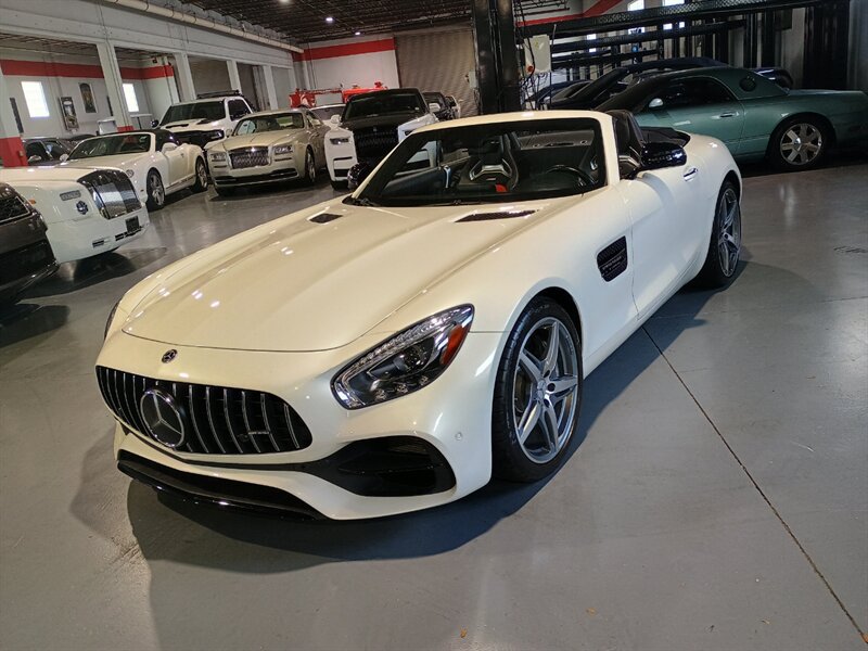 Used 2018 Mercedes-Benz AMG GT Roadster image 2