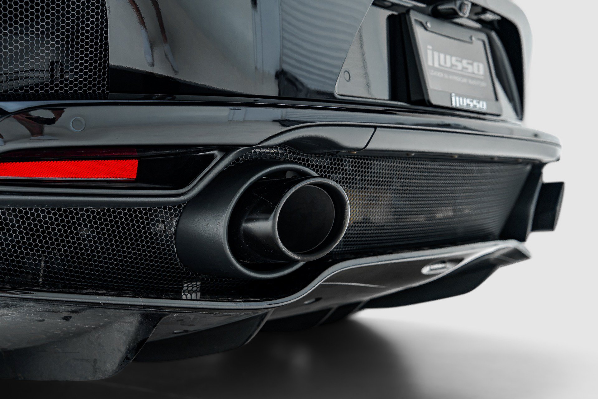 Used 2023 McLaren GT RWD image 28