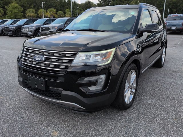 Used 2016 Ford Explorer XLT w/ Equipment Group 202A FWD image 8