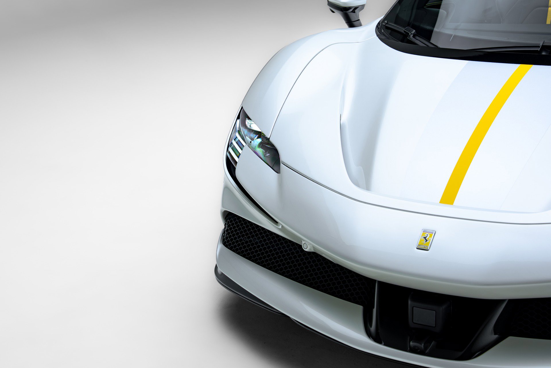 Used 2024 Ferrari SF90 Spider AWD/4WD image 12