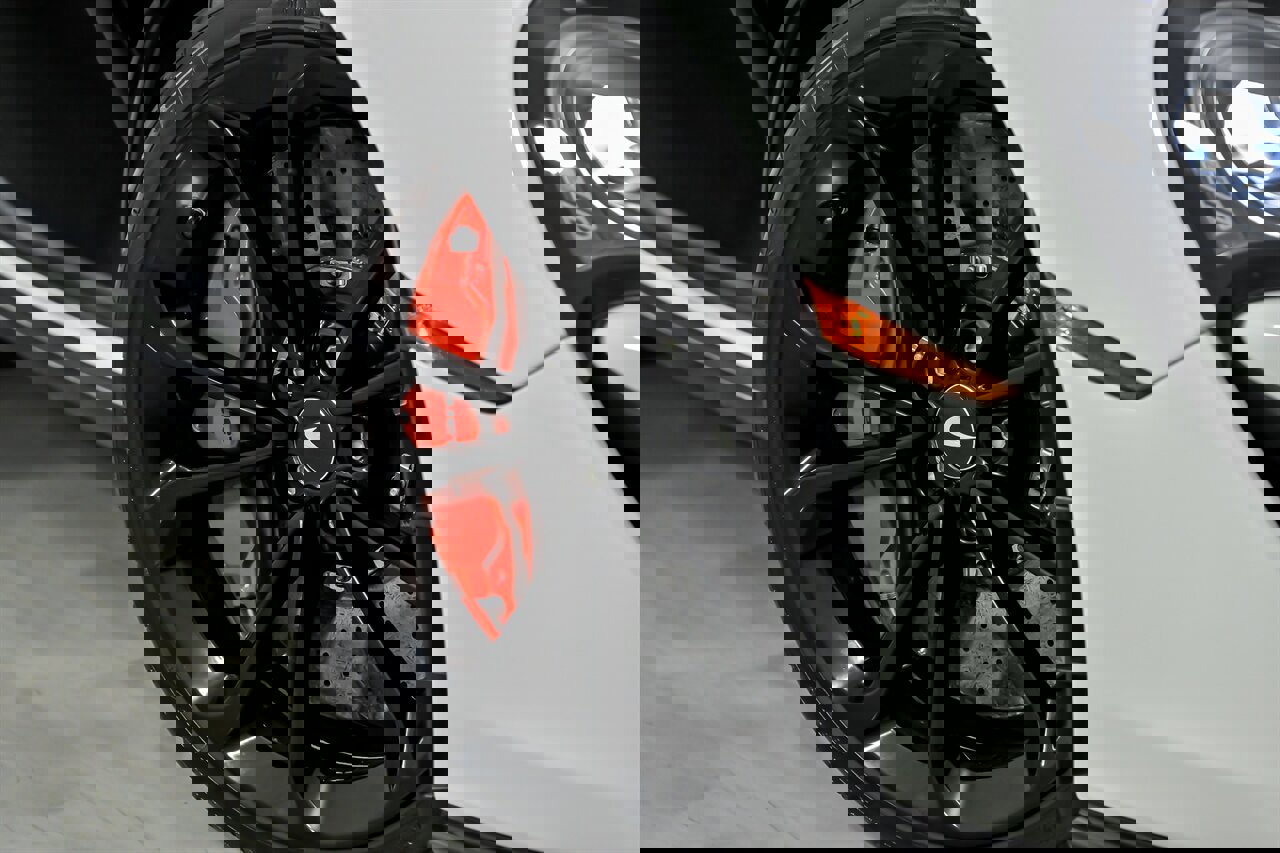 Used 2020 McLaren 570S Spider image 4