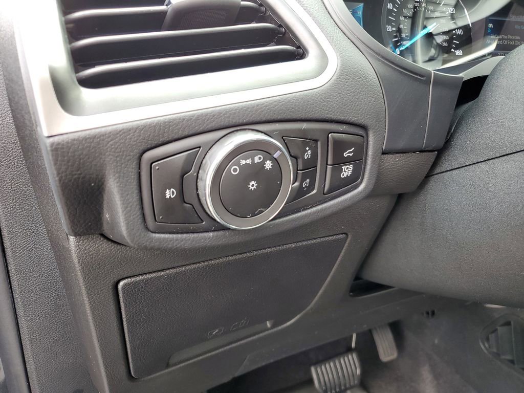 Used 2023 Ford Edge SEL w/ Convenience Package AWD/4WD image 13