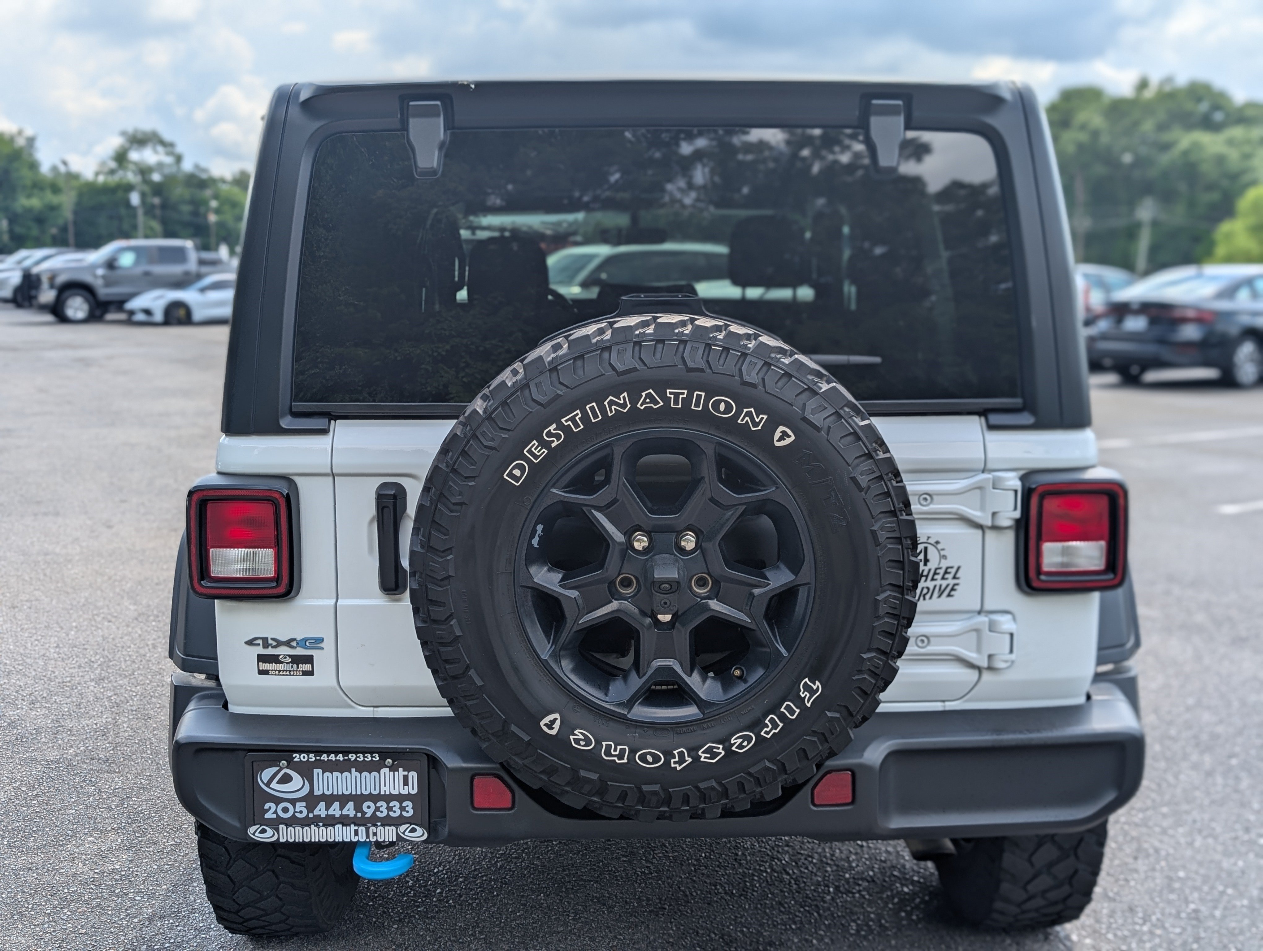 Used 2023 Jeep Wrangler Unlimited w/ 8.4" Radio Group AWD/4WD image 8