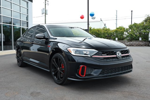 Used 2022 Volkswagen Jetta GLI Autobahn FWD image 3