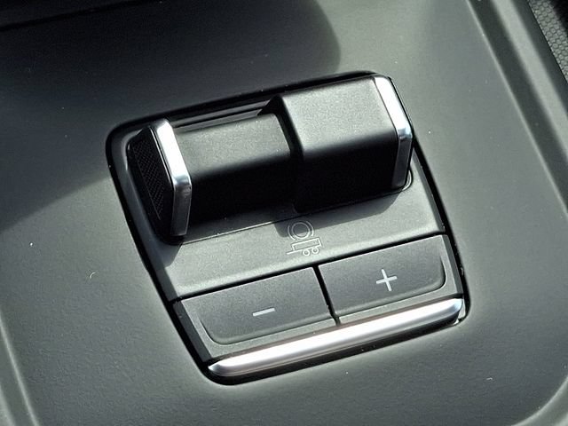 Used 2025 GMC Sierra 1500 Denali Ultimate AWD/4WD image 16