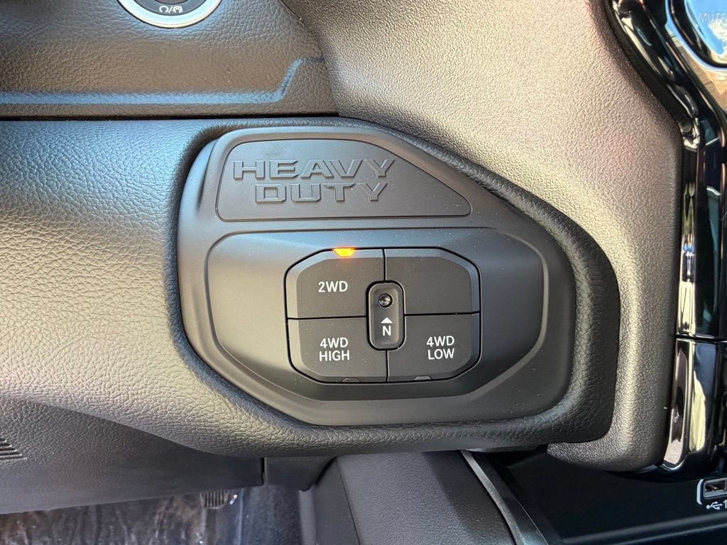 New 2026 RAM 2500 Laramie AWD/4WD image 21