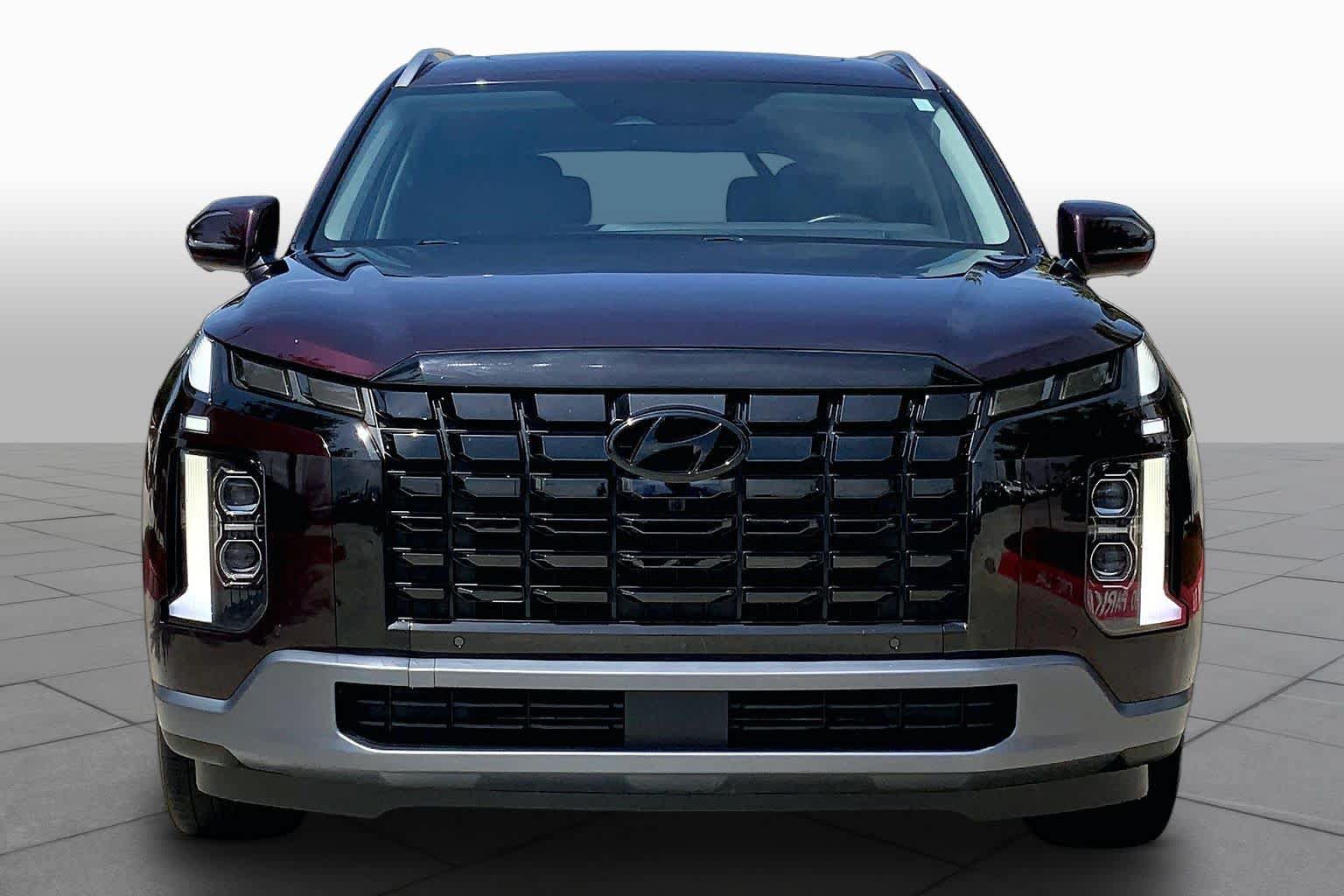 Used 2023 Hyundai Palisade Limited w/ Cargo Package AWD/4WD image 4