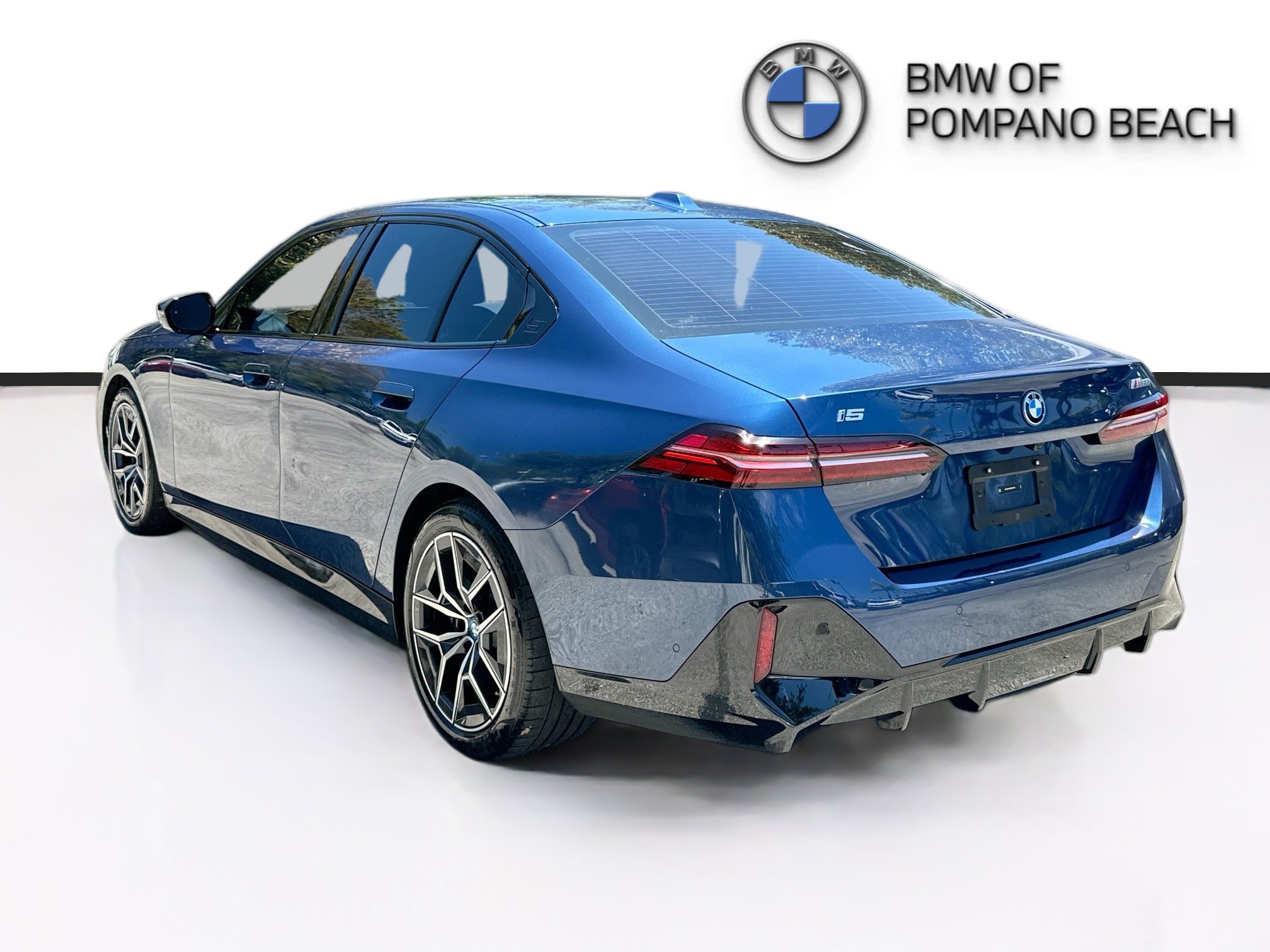 Used 2024 BMW i5 M60 w/ Premium Package AWD/4WD image 5