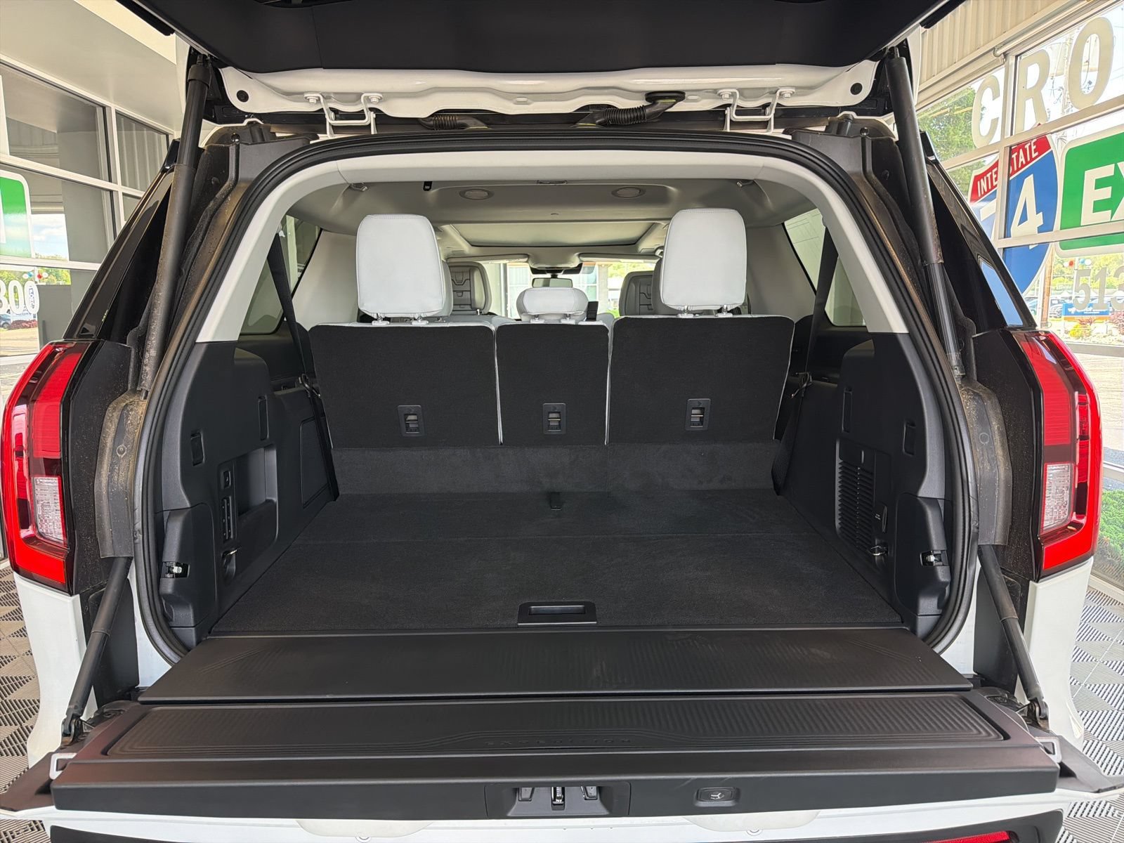 New 2026 Ford Expedition Max Platinum w/ Platinum Ultimate Package AWD/4WD image 12