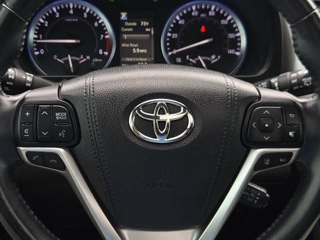 Certified 2017 Toyota Highlander XLE AWD/4WD image 26