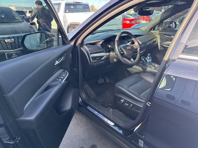 Used 2022 Cadillac XT4 Premium Luxury w/ Technology Package image 7