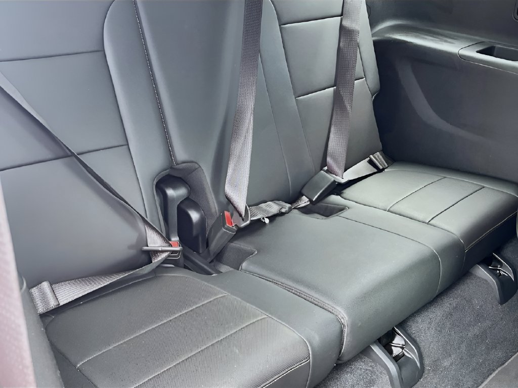 Used 2023 Chevrolet Traverse Premier w/ Redline Edition AWD/4WD image 29