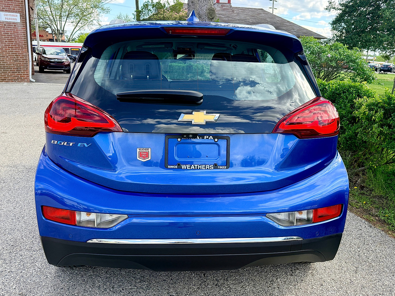 Used 2017 Chevrolet Bolt Premier w/ Driver Confidence II Package FWD image 7