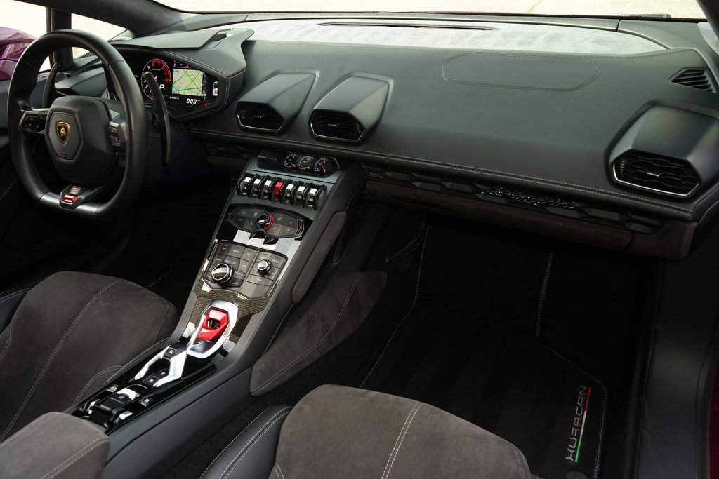 Used 2016 Lamborghini Huracan LP 610-4 image 12