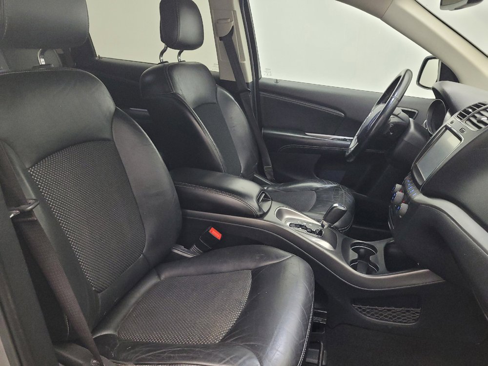 Used 2020 Dodge Journey Crossroad w/ Popular Equipment Group FWD image 21
