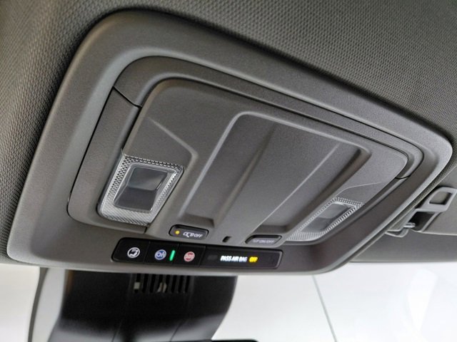 Certified 2025 GMC Sierra 1500 SLT image 40