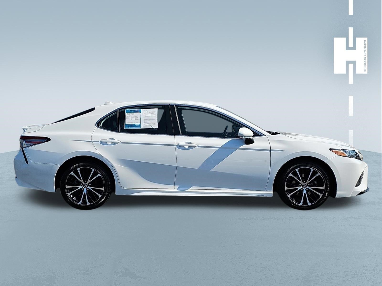 Used 2019 Toyota Camry SE w/ Convenience Package FWD image 3