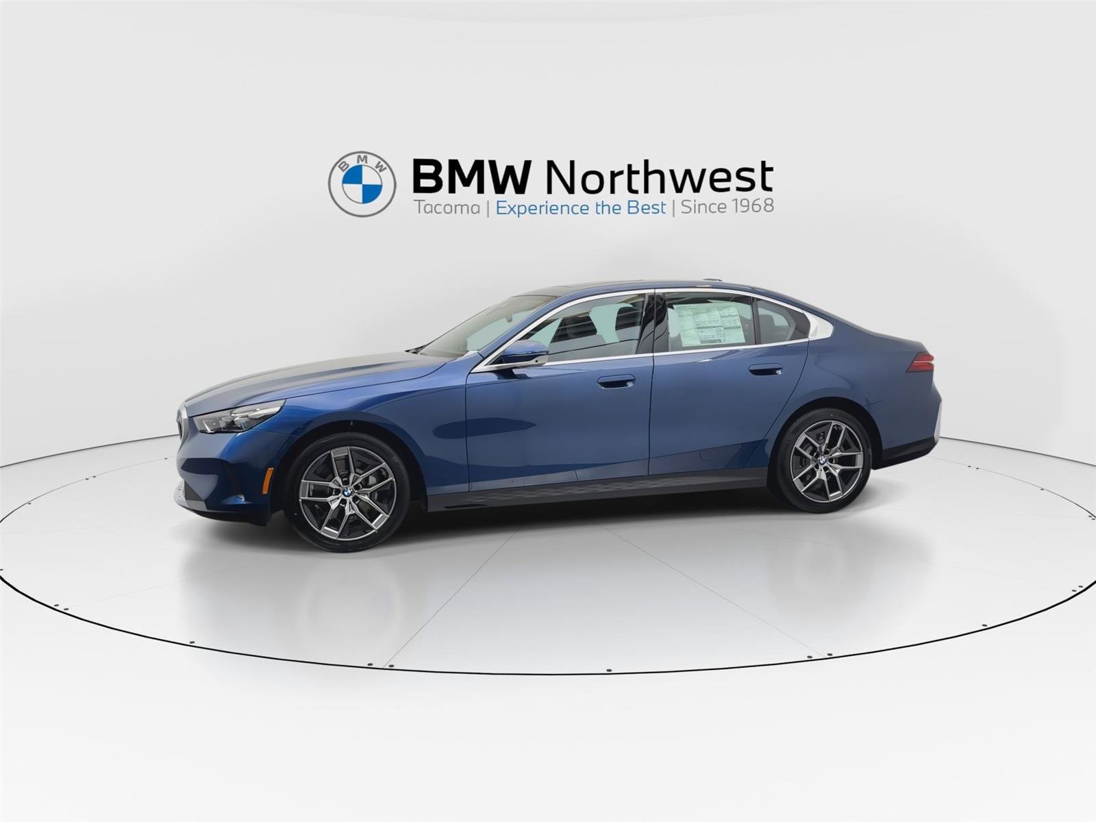 New 2026 BMW 530i xDrive w/ Premium Package AWD/4WD image 10