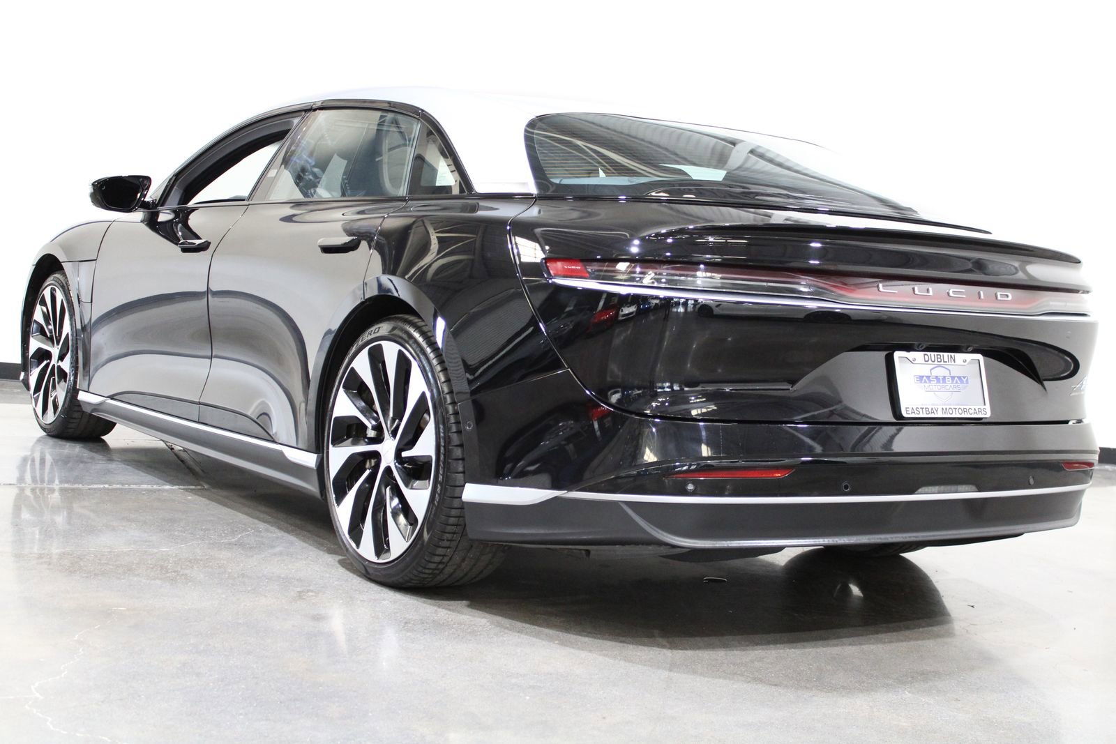 Used 2022 Lucid Air Grand Touring image 10