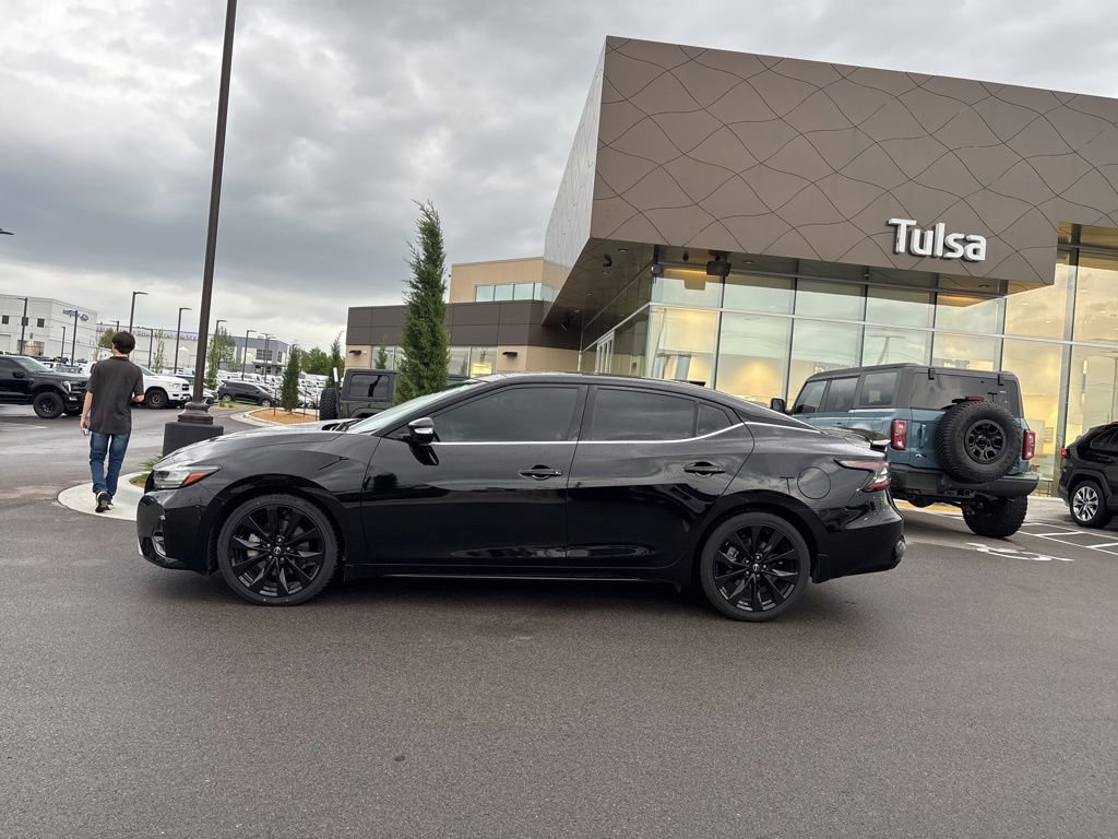 Used 2023 Nissan Maxima SR w/ Sport Mat Group image 7