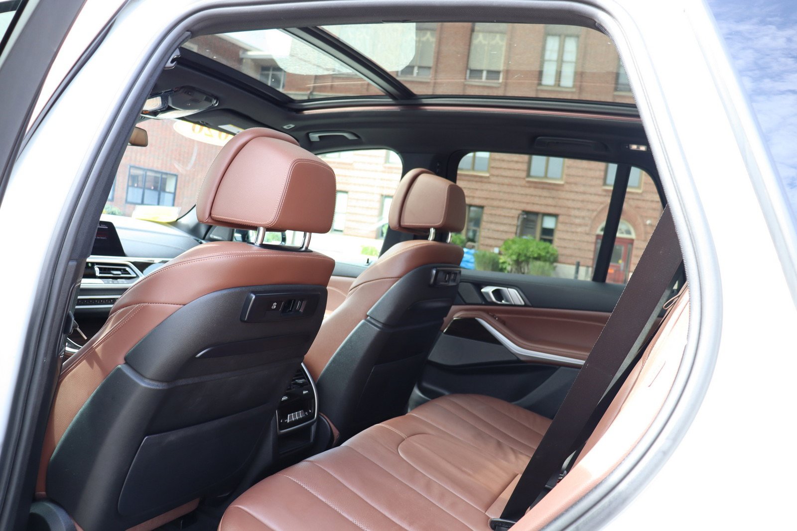 Used 2020 BMW X5 xDrive40i w/ Premium Package AWD/4WD image 14