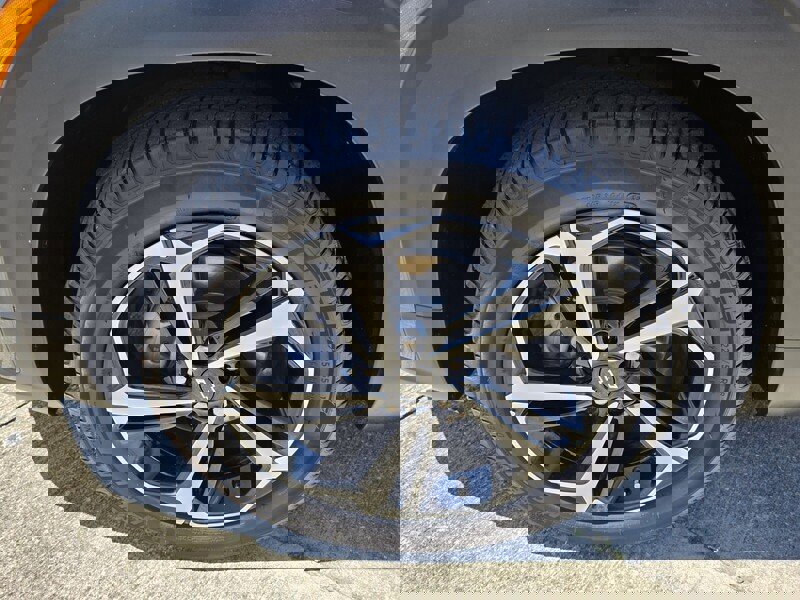 Used 2021 Chevrolet TrailBlazer RS w/ Technology Package FWD image 9