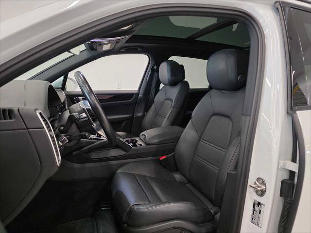 Used 2023 Porsche Cayenne AWD/4WD image 5