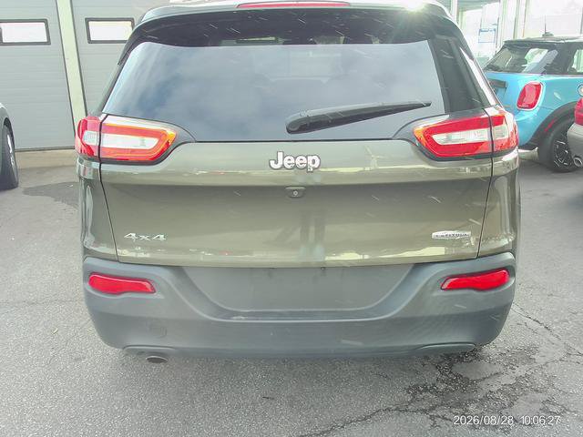 Used 2015 Jeep Cherokee Latitude AWD/4WD image 4