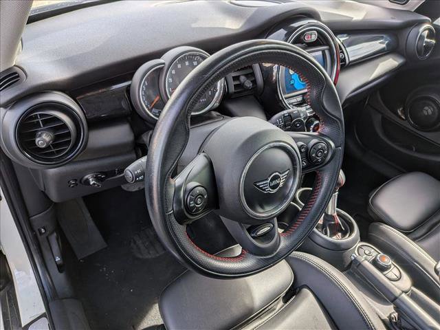 Used 2019 MINI Cooper S w/ Premium Package image 10