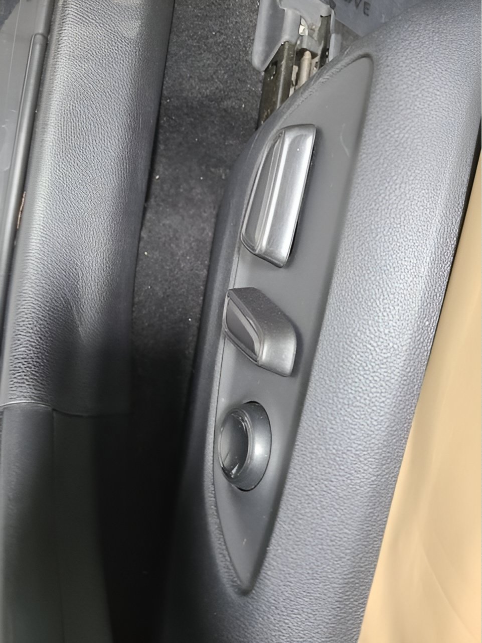 Used 2020 Toyota RAV4 Limited w/ Limited Grade Weather Package AWD/4WD image 21