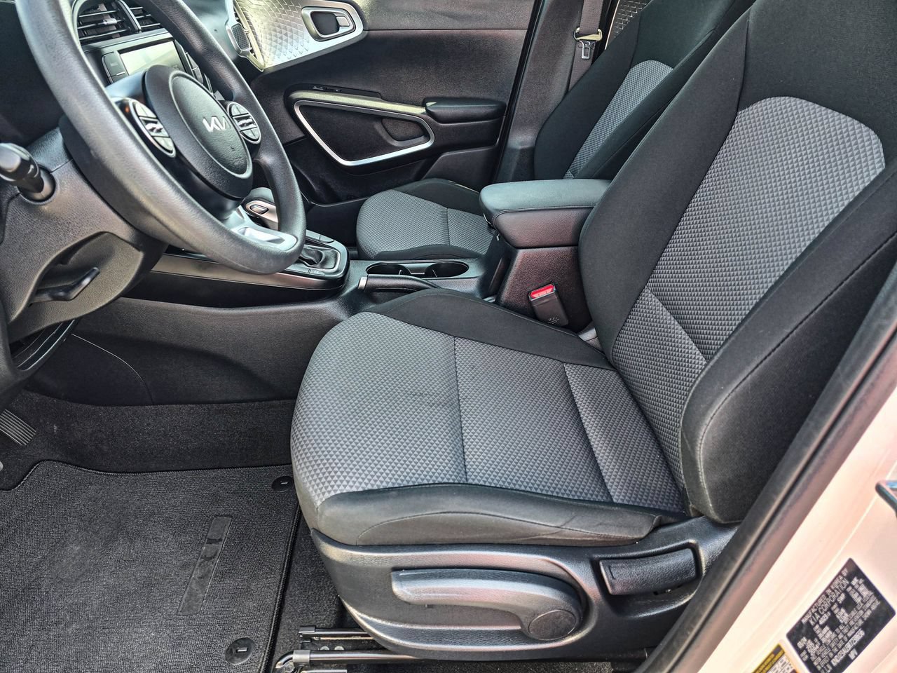 Used 2024 Kia Soul LX w/ Option Group 015 FWD image 20