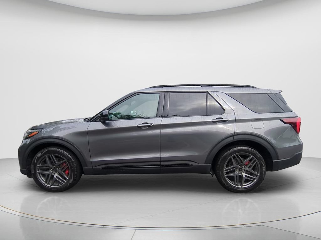 Used 2025 Ford Explorer ST RWD image 8