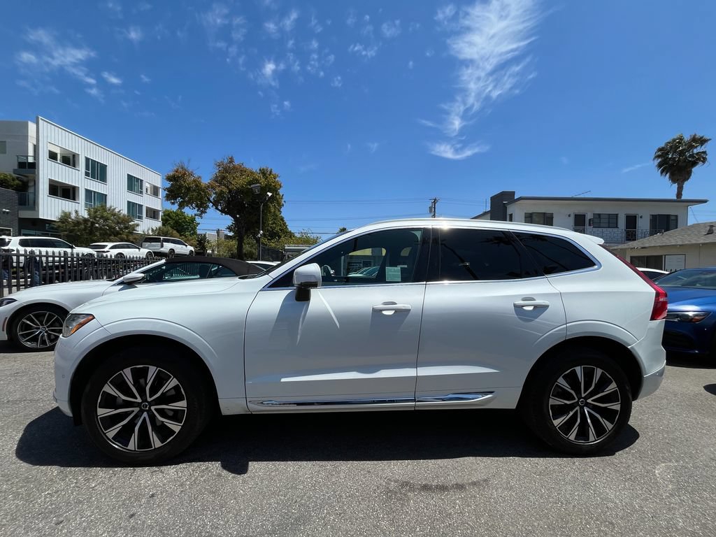 Used 2023 Volvo XC60 B5 Plus AWD/4WD image 14