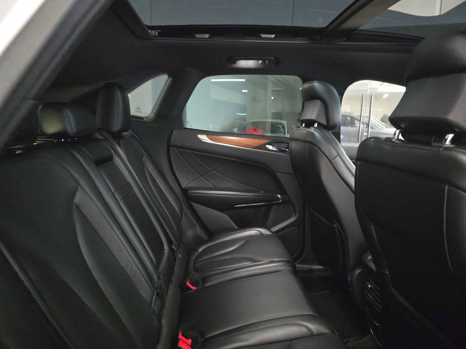 Used 2016 Lincoln MKC Reserve image 12