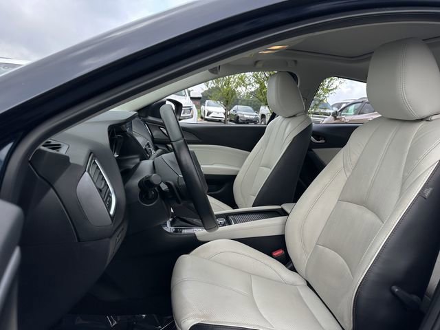 Used 2017 MAZDA MAZDA3 Grand Touring w/ Premium Equipment Package FWD image 14