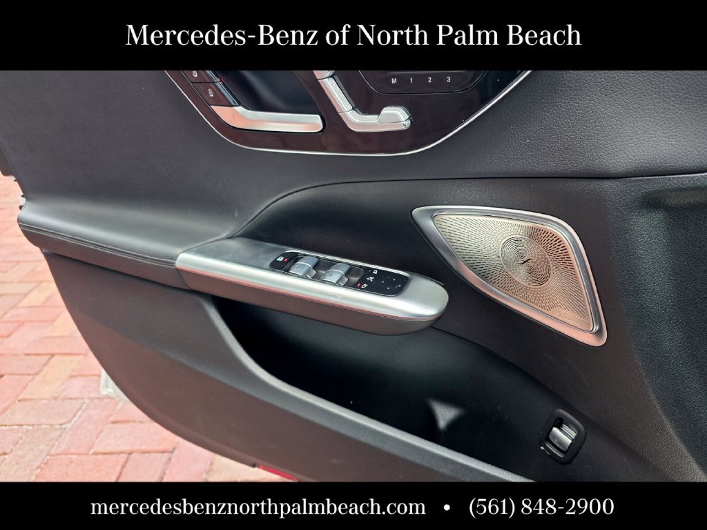 Used 2023 Mercedes-Benz C 300 4MATIC Sedan image 21