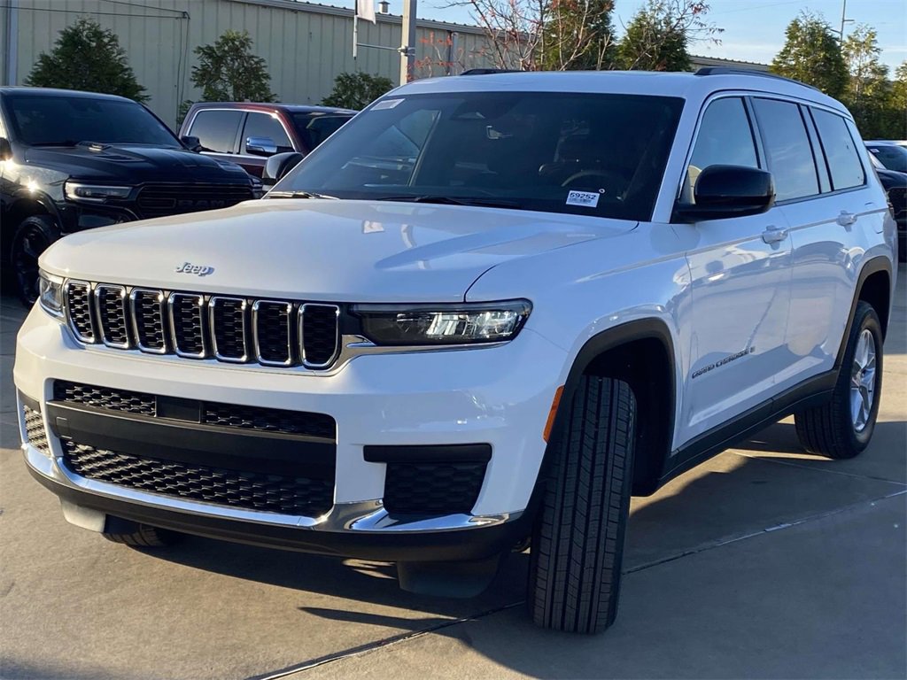 New 2025 Jeep Grand Cherokee L Laredo w/ Luxury Tech Group I image 30
