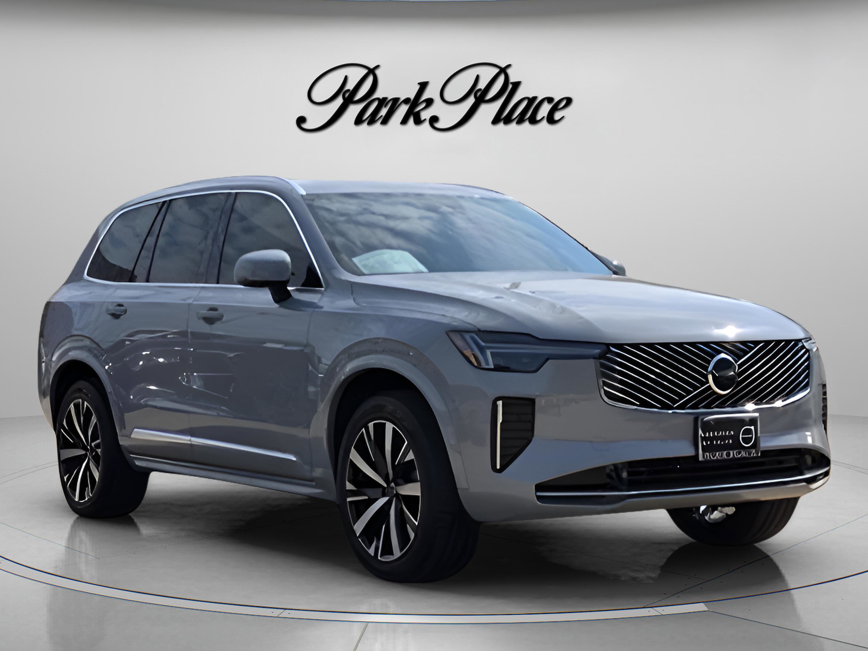 Used 2025 Volvo XC90 B6 Core w/ Protection Package image 8