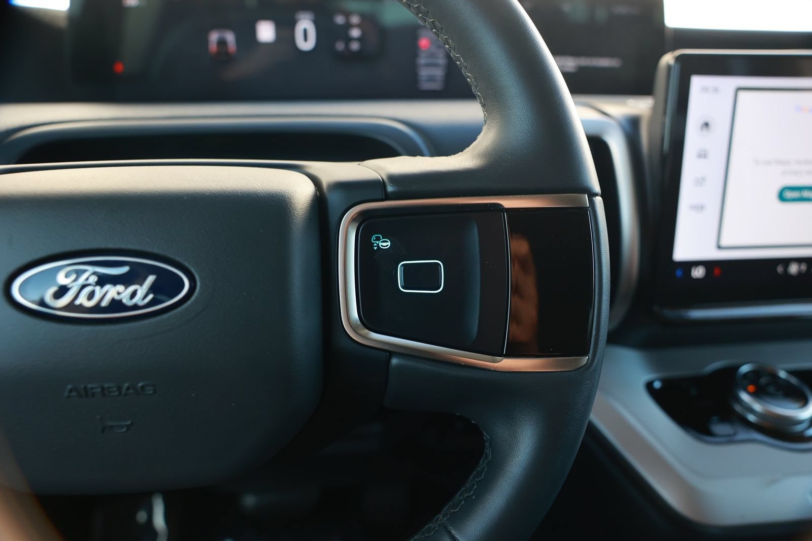 Used 2025 Ford Expedition Max Active AWD/4WD image 26